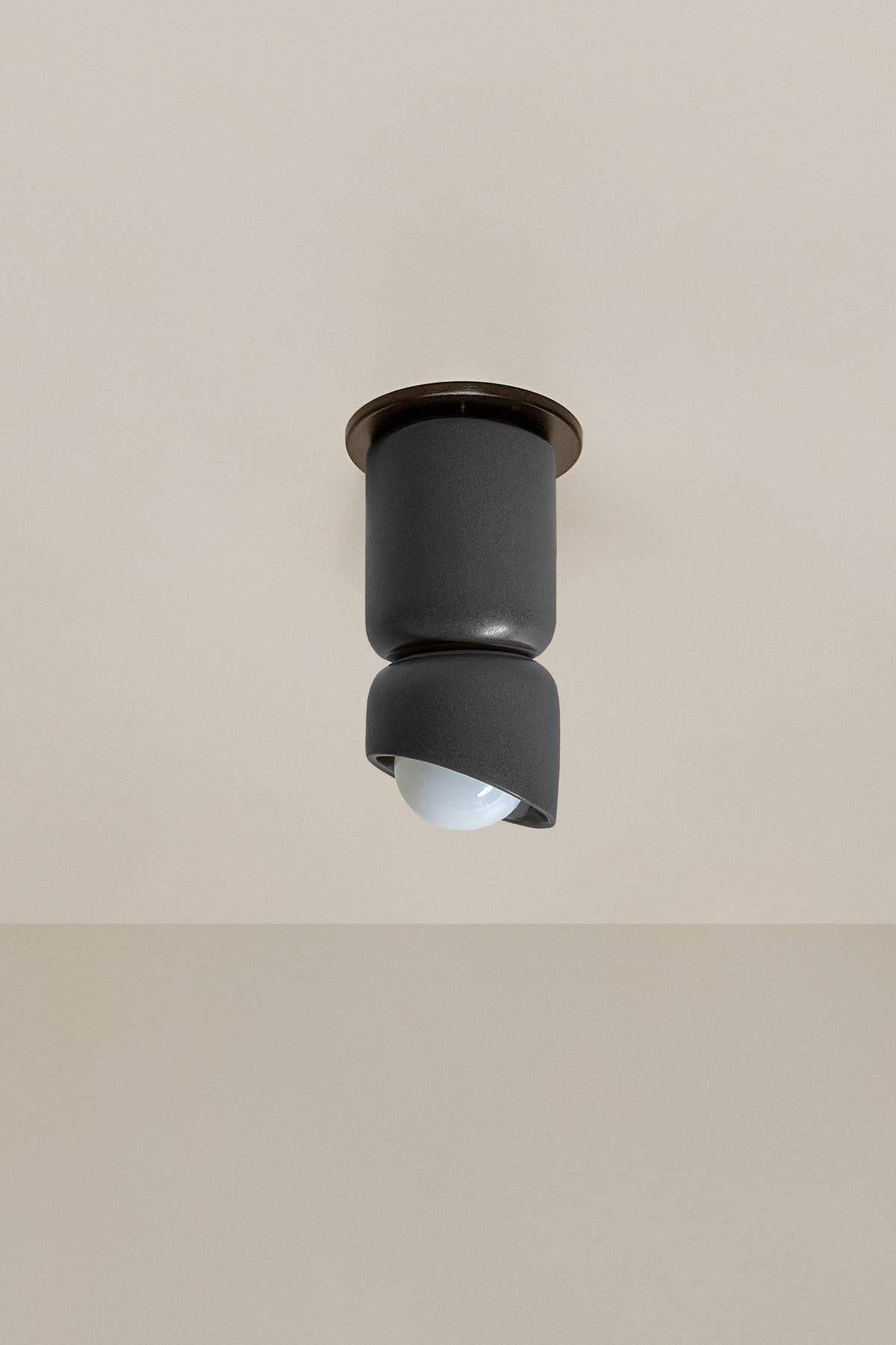 Terra 1.5 Ceiling Light, Slim Base