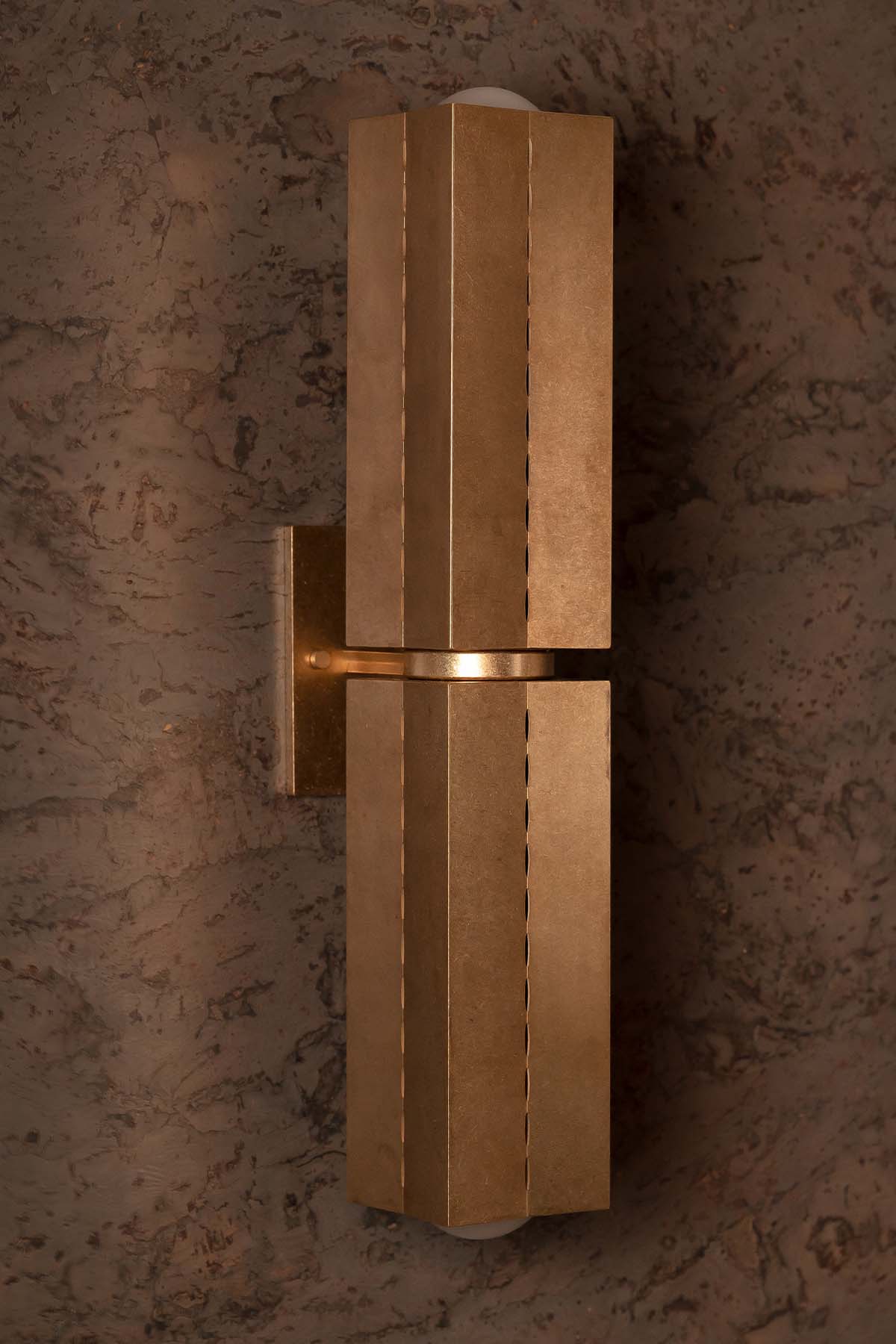 Polaris Wall Light, Lge, Tumbled Brass