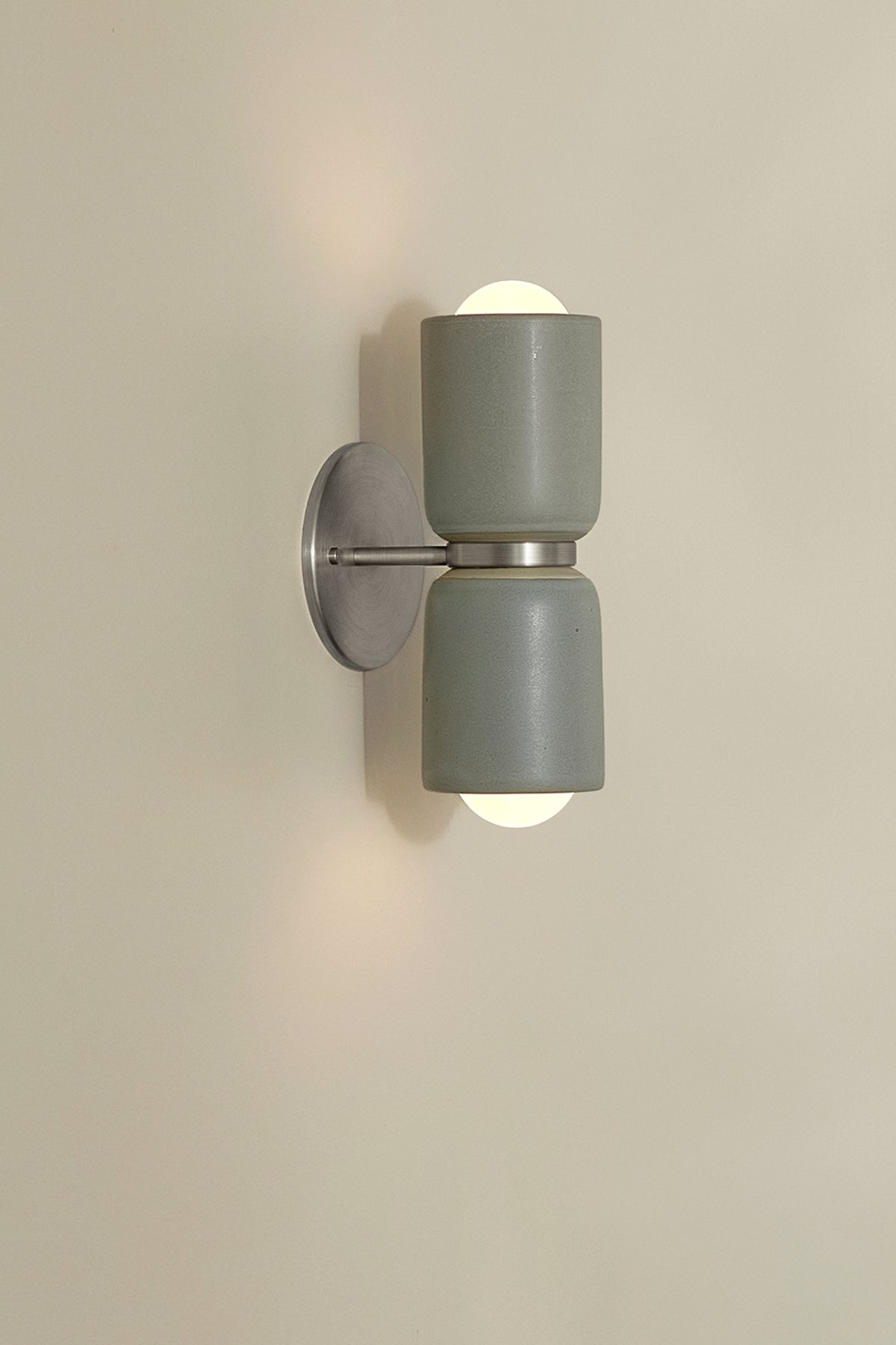 Terra 2 Wall Light