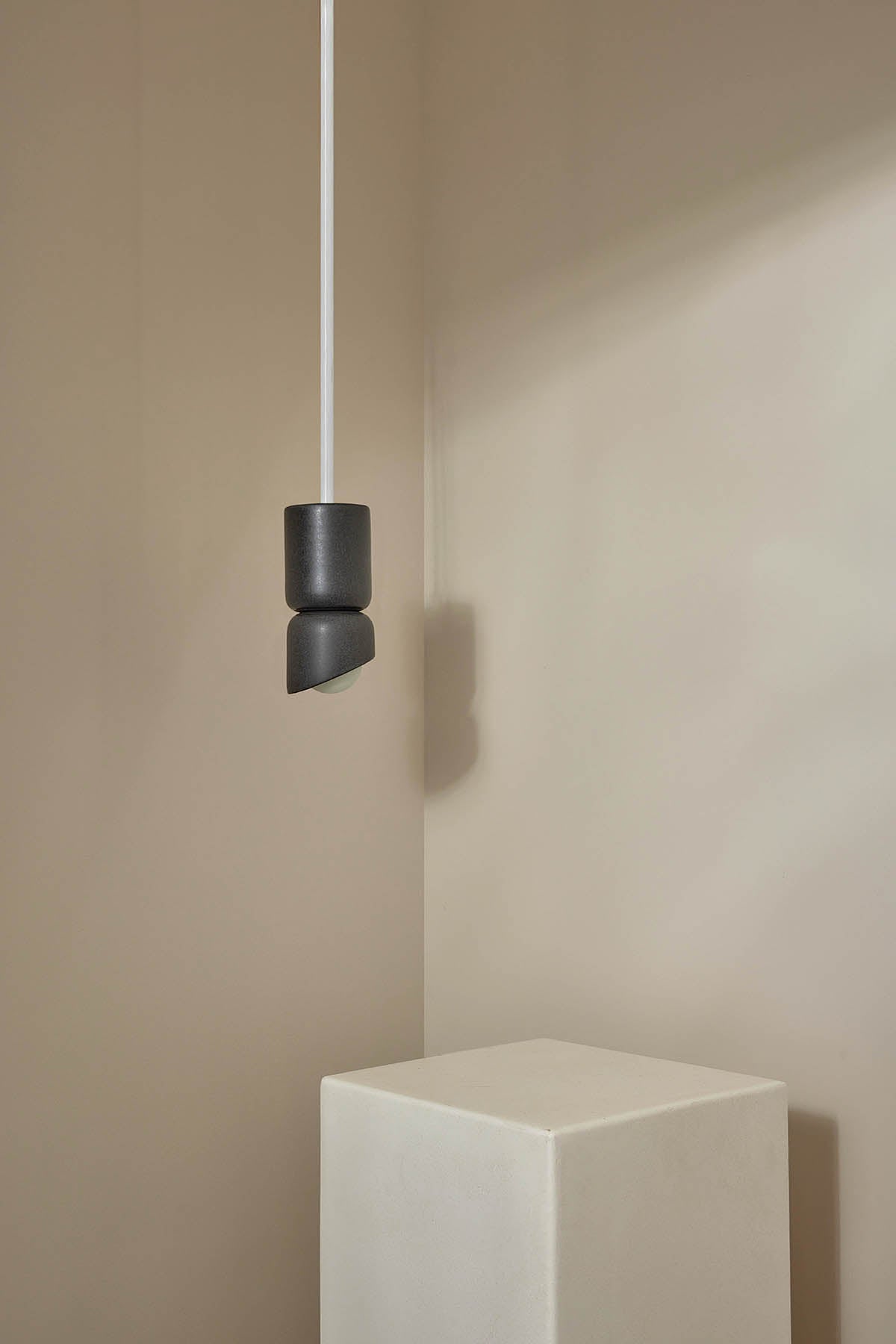 Terra 1.5 Pendant Light - Solid Rod
