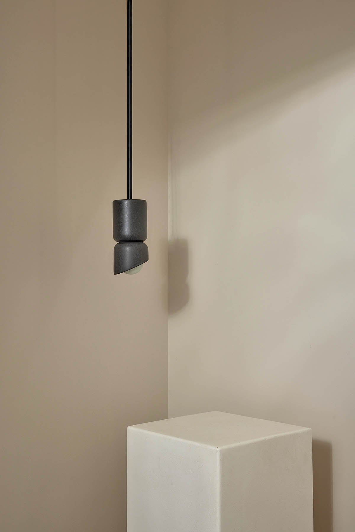 Terra 1.5 Pendant Light - Solid Rod