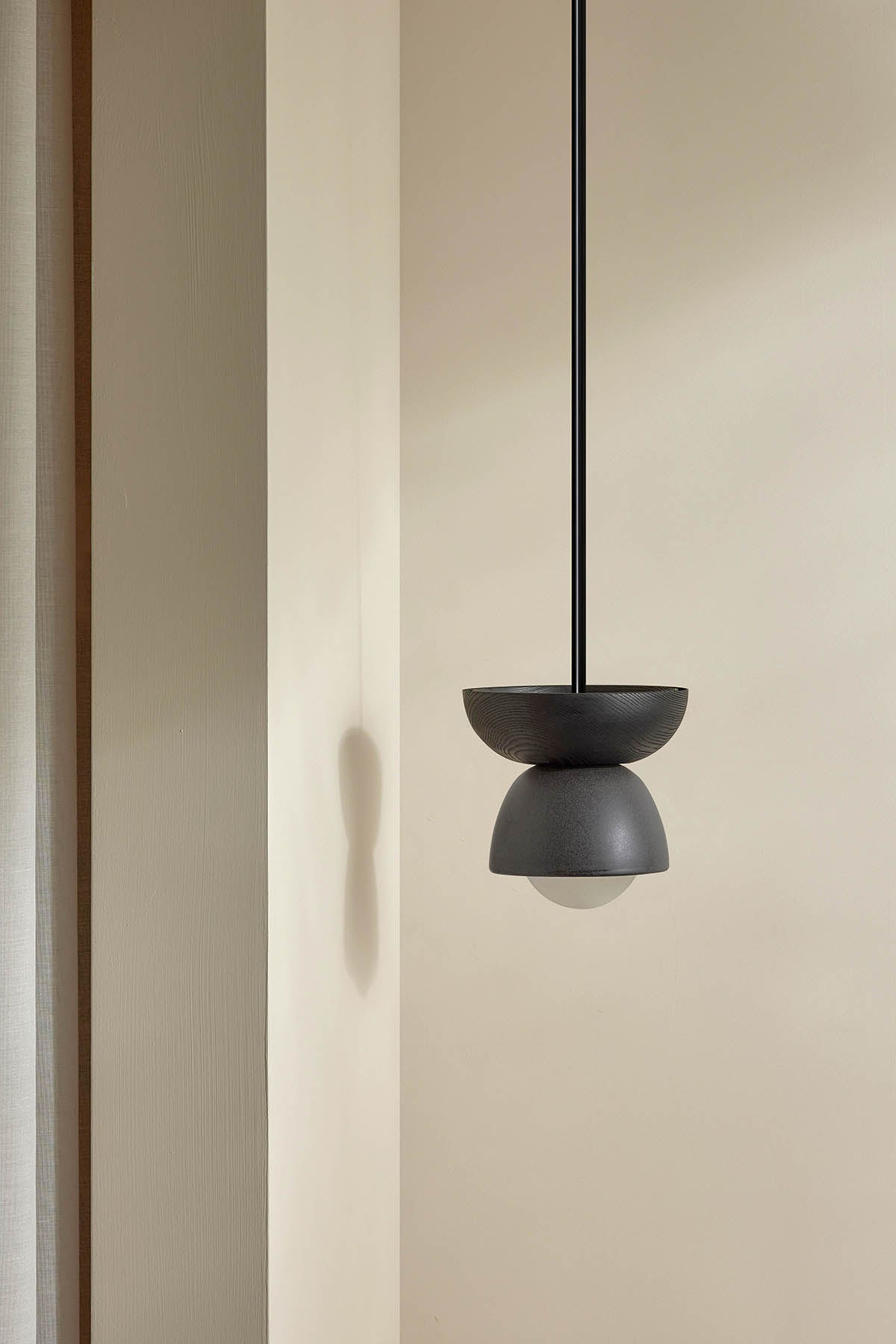 Terra 00 Pendant Light - Solid Rod