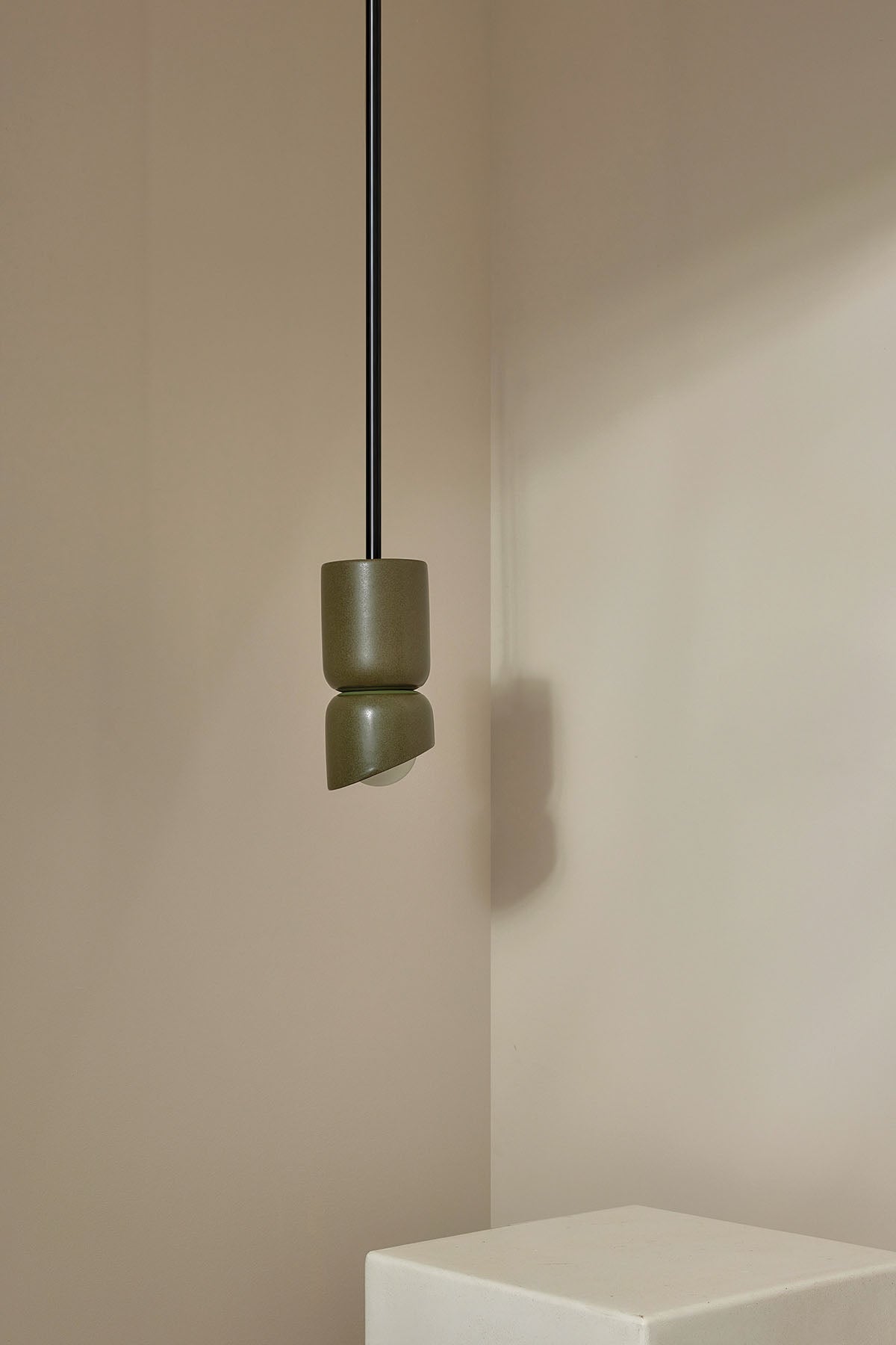 Terra 1.5 Pendant Light - Solid Rod