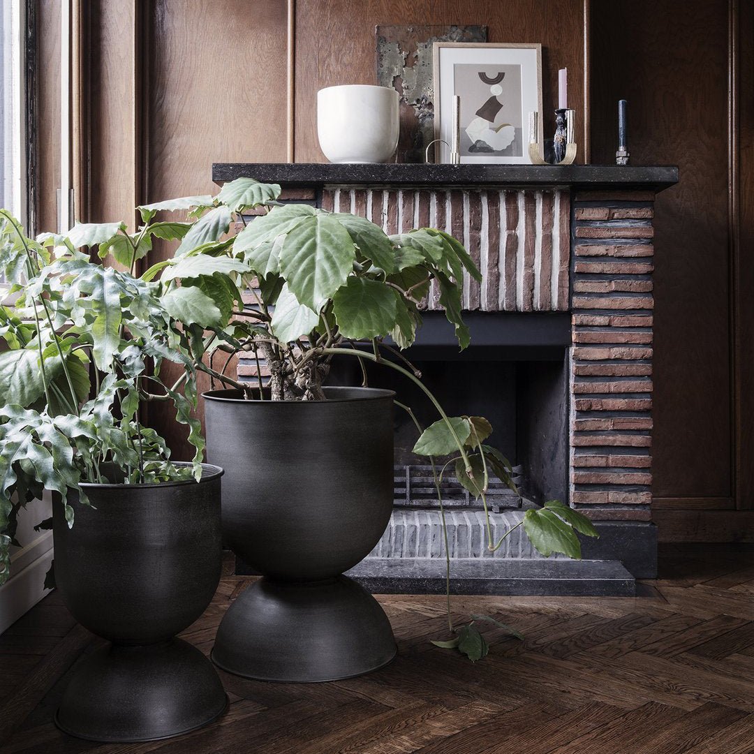 Ferm Hourglass Pot - Medium - Black - Marz DesignsFerm Living