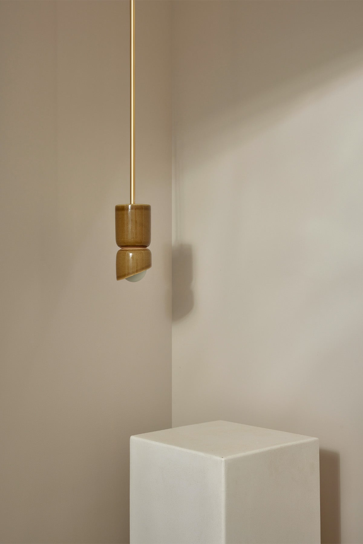 Terra 1.5 Pendant Light - Solid Rod