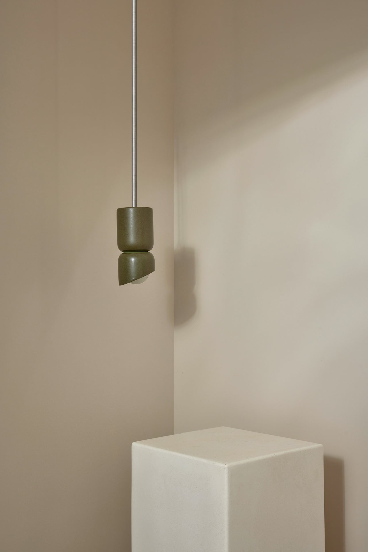 Terra 1.5 Pendant Light - Solid Rod