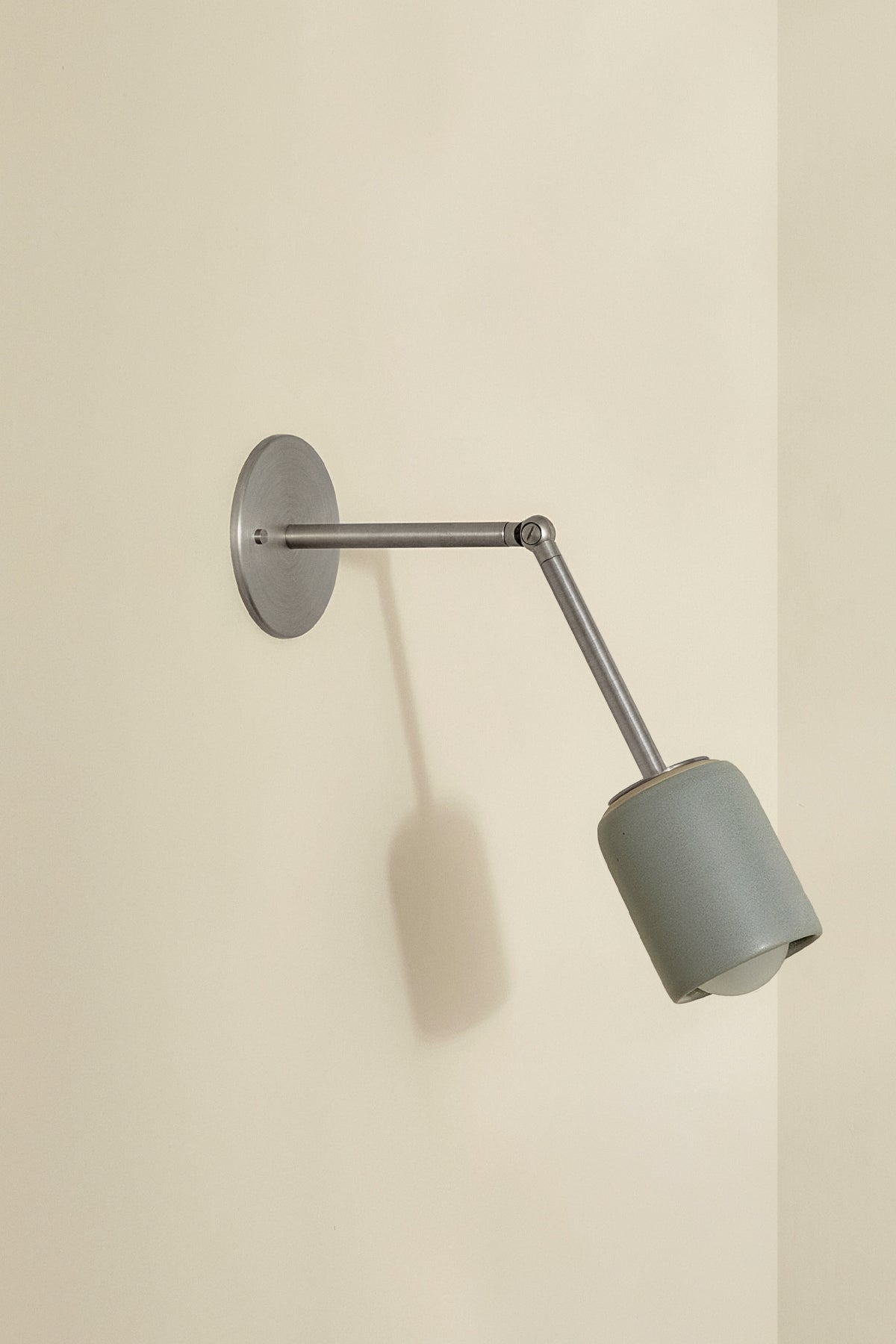 Terra 1 Long Articulating Wall Light - Marz DesignsMarz Designs