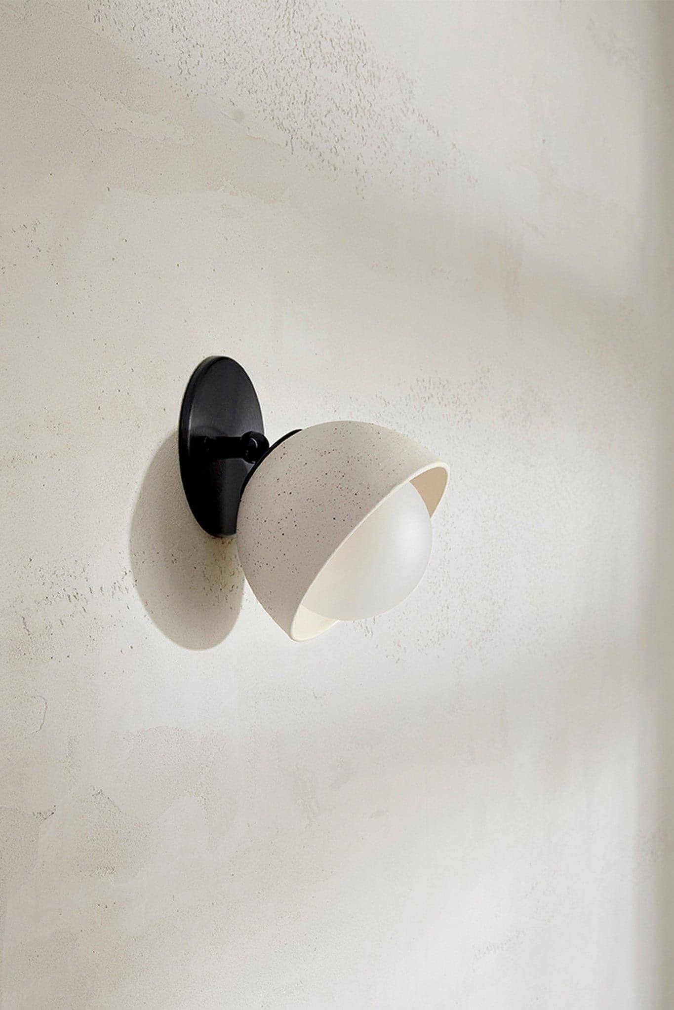 Marz Designs Terra 0 Short Articulating Surface Sconce in Vanilla Bean/Brushed Black