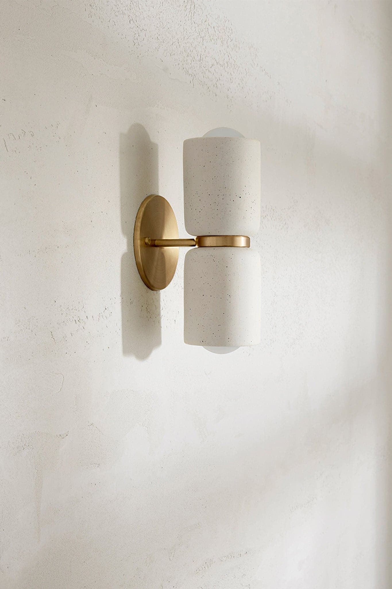 Marz Designs Terra 2 Wall Light in Brass/Vanilla Bean