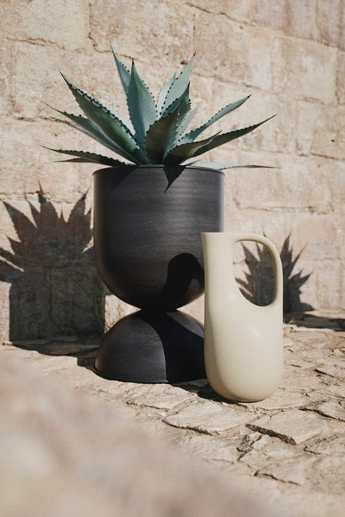 Ferm Living Hourglass Pot - Medium - Black