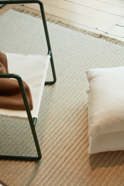 NODI Tasseled Wool Large Rug in Oatmeal