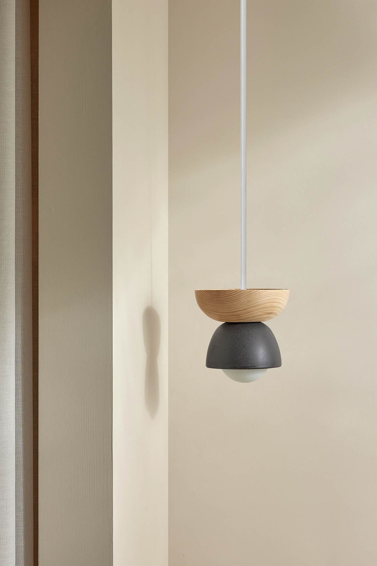 Terra 00 Pendant Light - Solid Rod