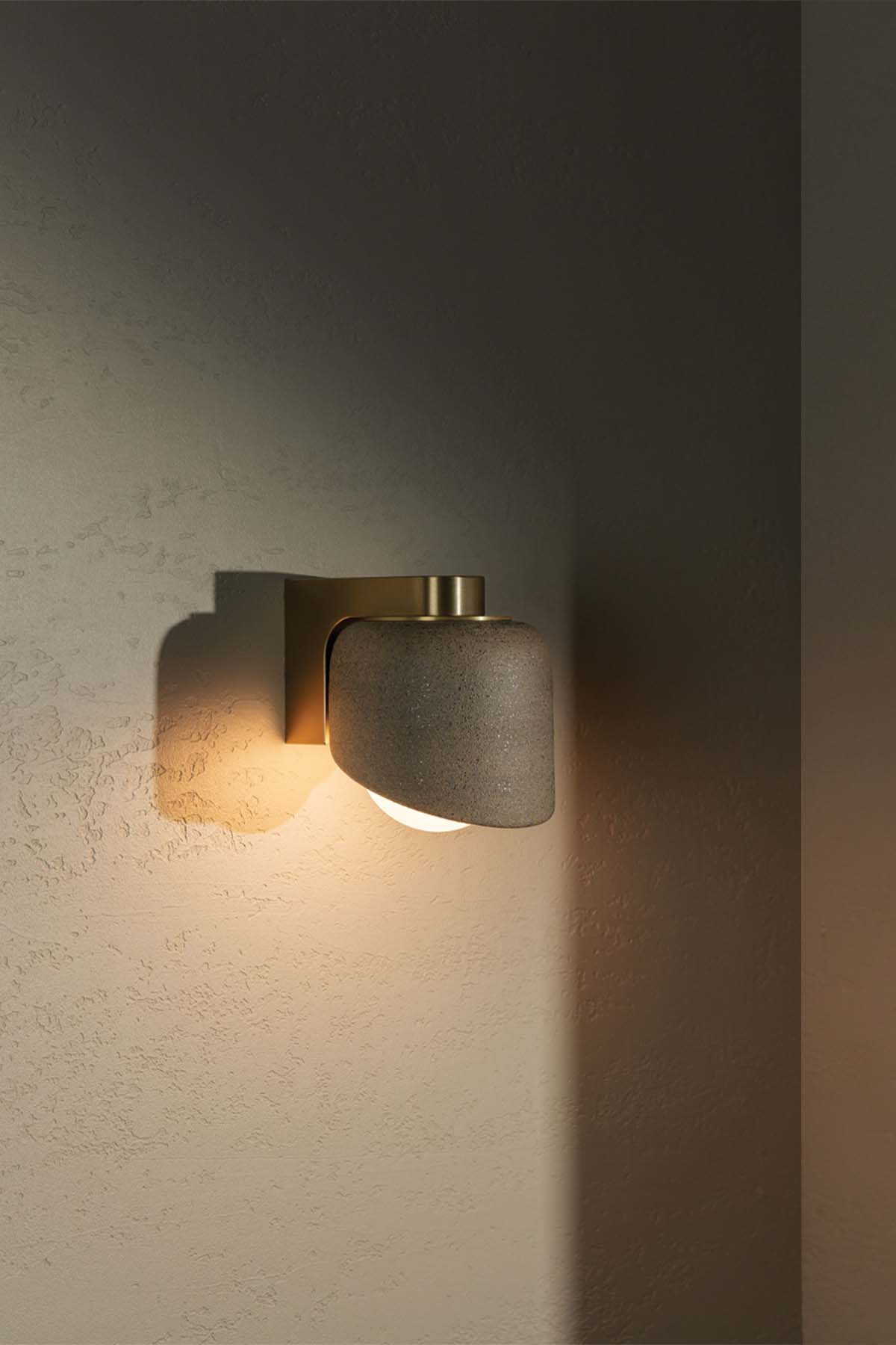 Terra 0.5 Wall Light