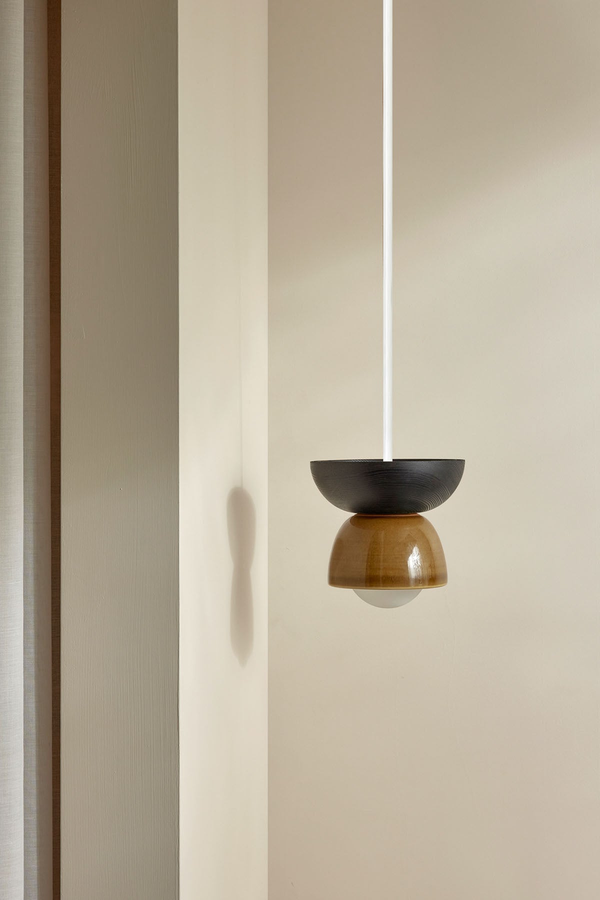 Terra 00 Pendant Light - Solid Rod