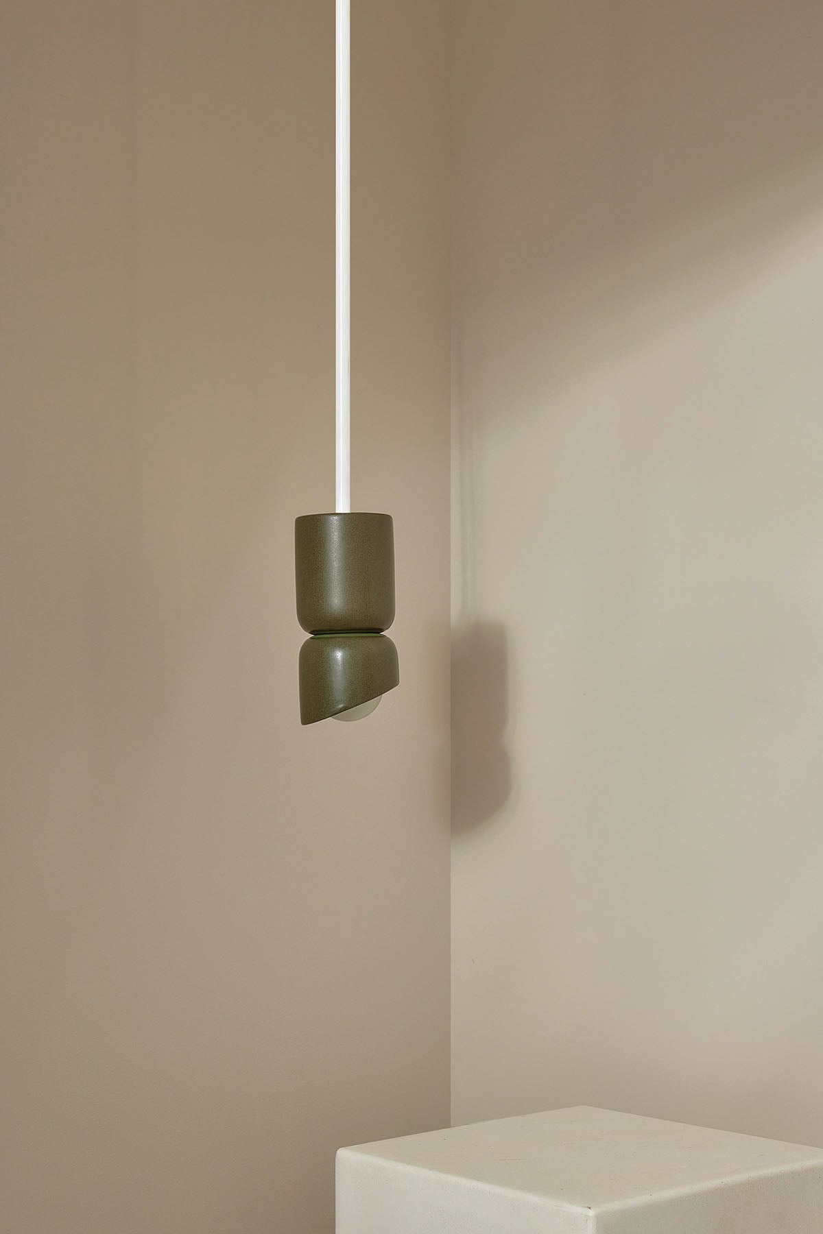 Terra 1.5 Pendant Light - Solid Rod