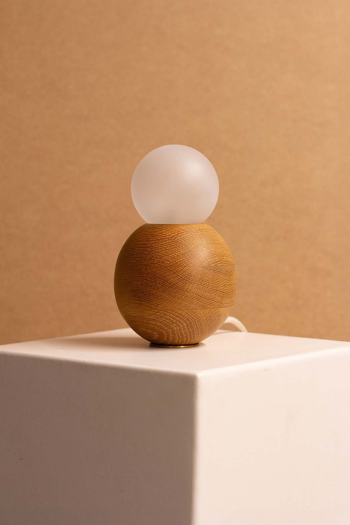 Imperfect Bright Beads Sphere Table - Oak, 240V