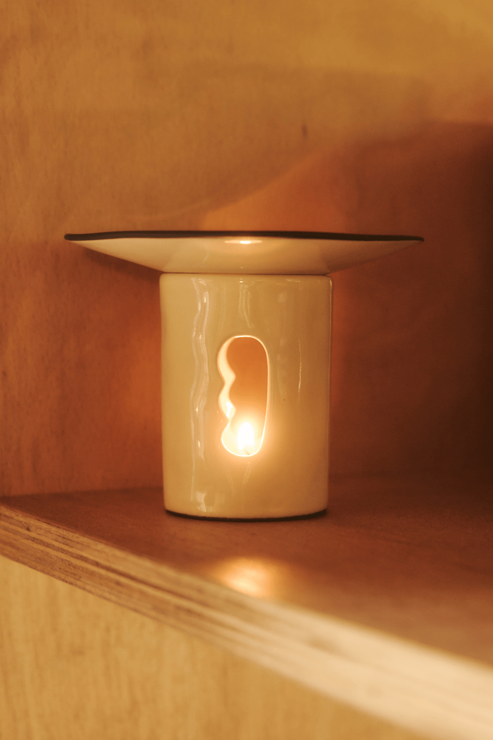 Black Blaze - Lumi√®re Oil Burner in Ivory - Marz Designs - Marz Designs - Black Blaze - Lumi√®re Oil Burner in Ivory