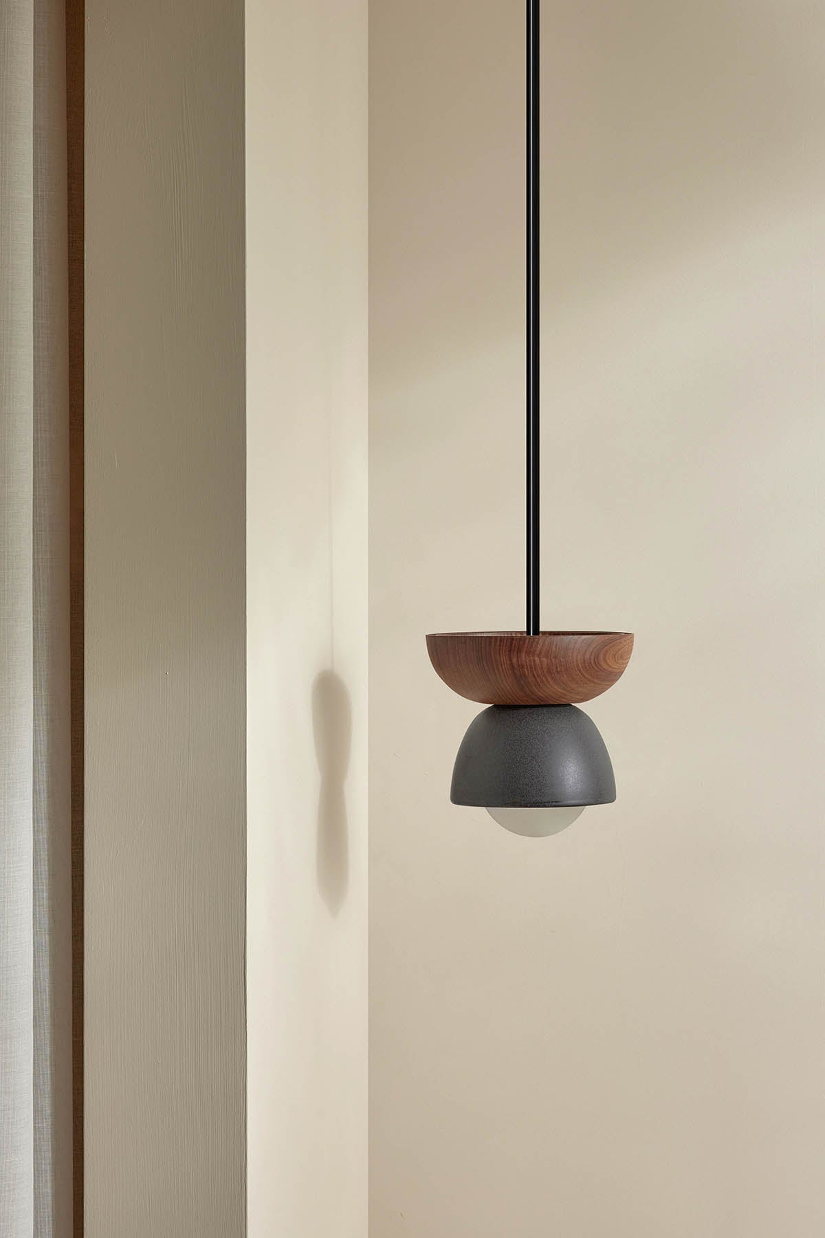 Terra 00 Pendant Light - Solid Rod