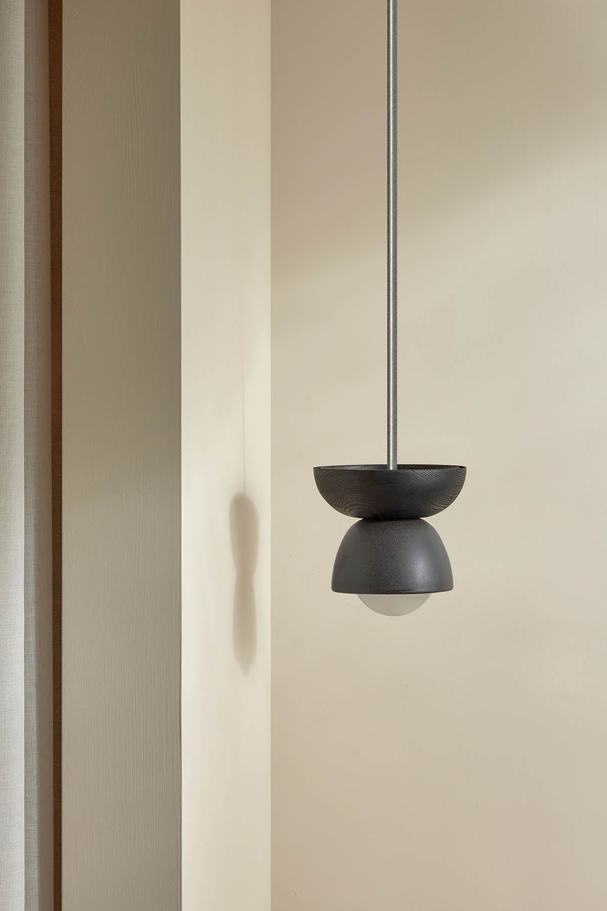 Terra 00 Pendant Light - Solid Rod