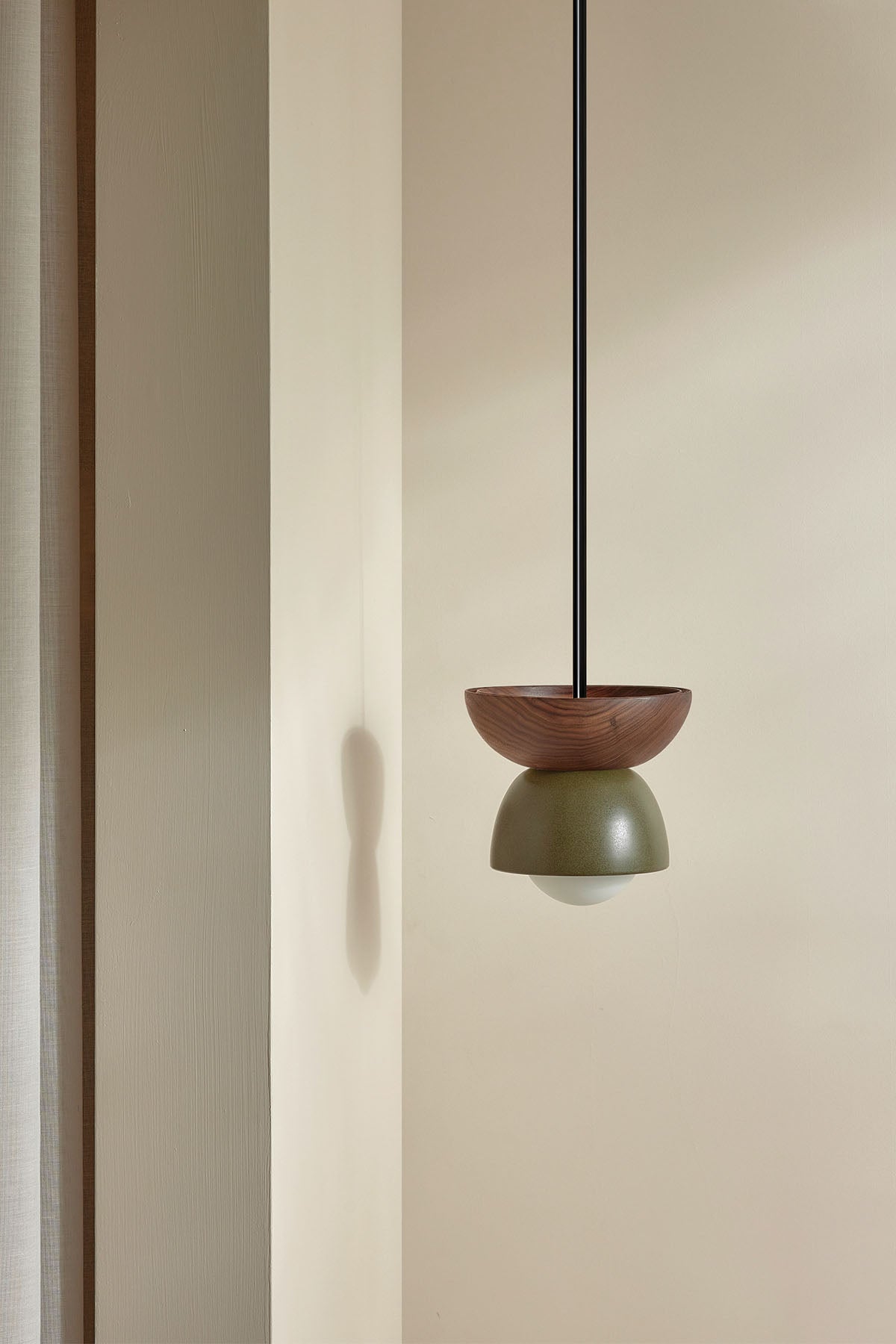 Terra 00 Pendant Light - Solid Rod