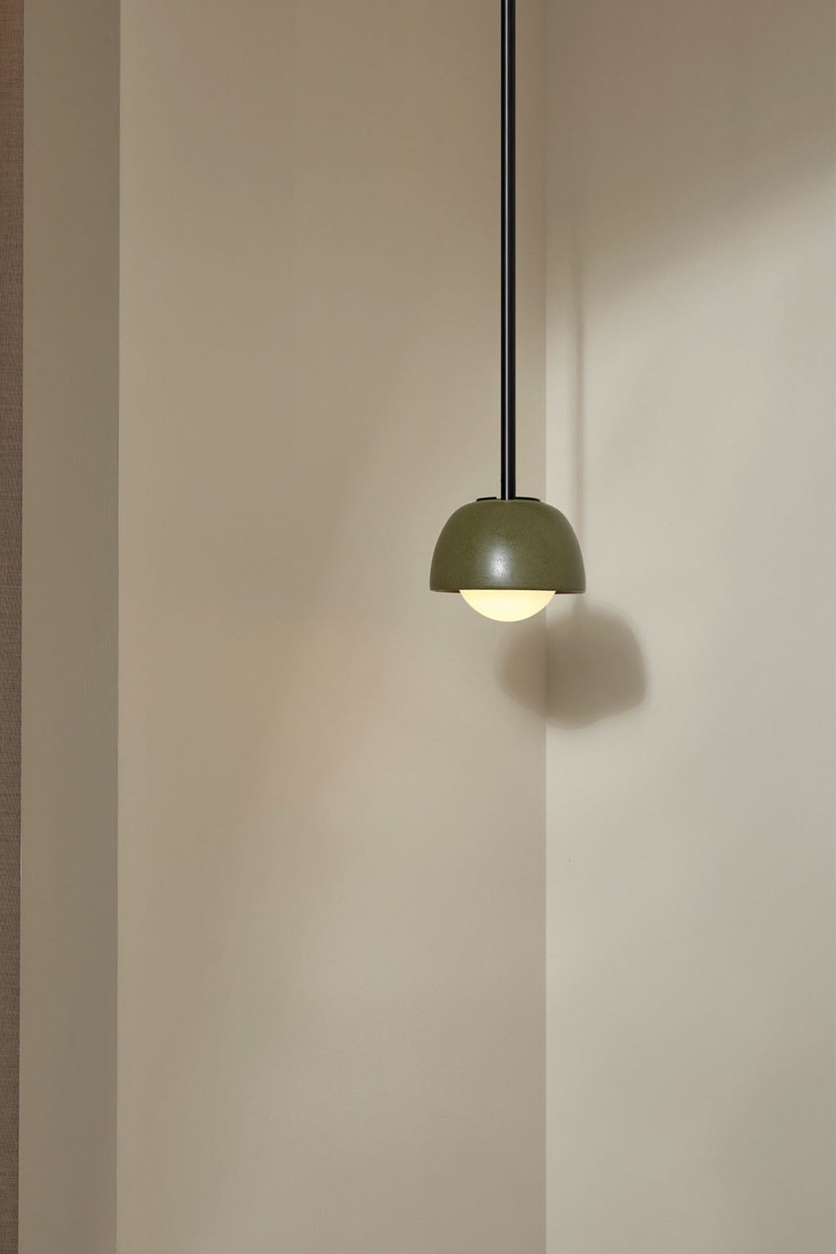 Terra 0 Pendant Light - Solid Rod