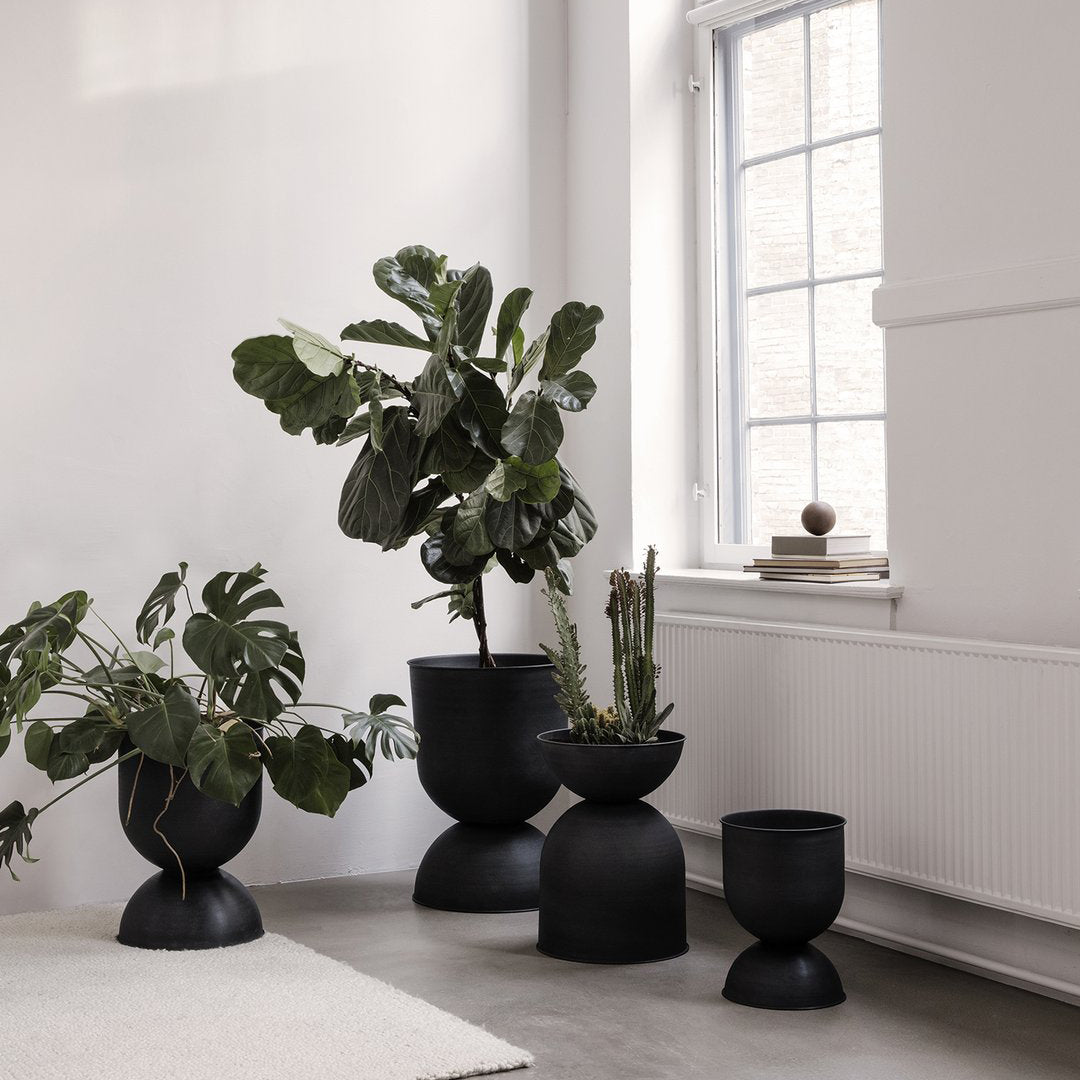 Ferm Hourglass Pot - Medium - Black - Marz DesignsFerm Living
