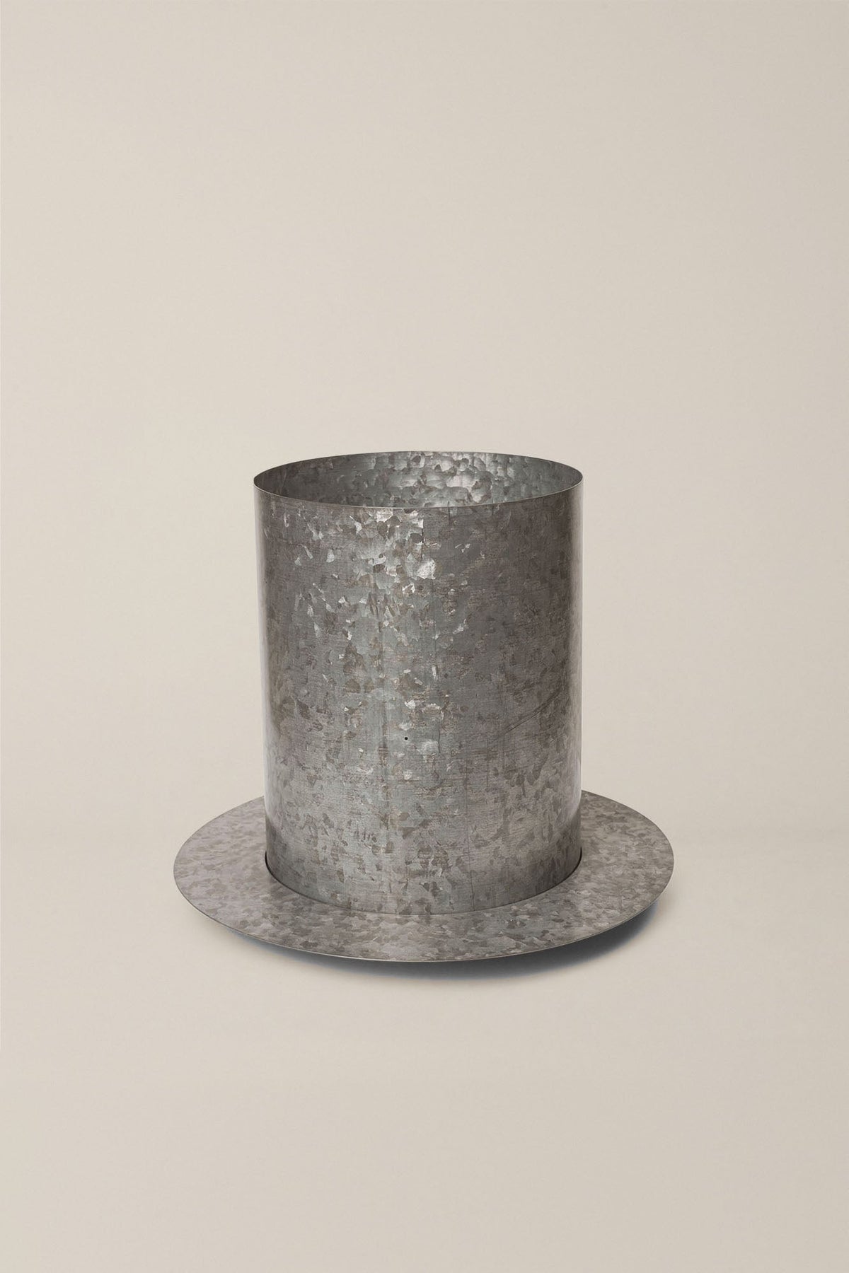 Ferm Living · Auran Pot · Galvanised Iron - Marz Designs - Ferm Living - Ferm Living · Auran Pot · Galvanised Iron
