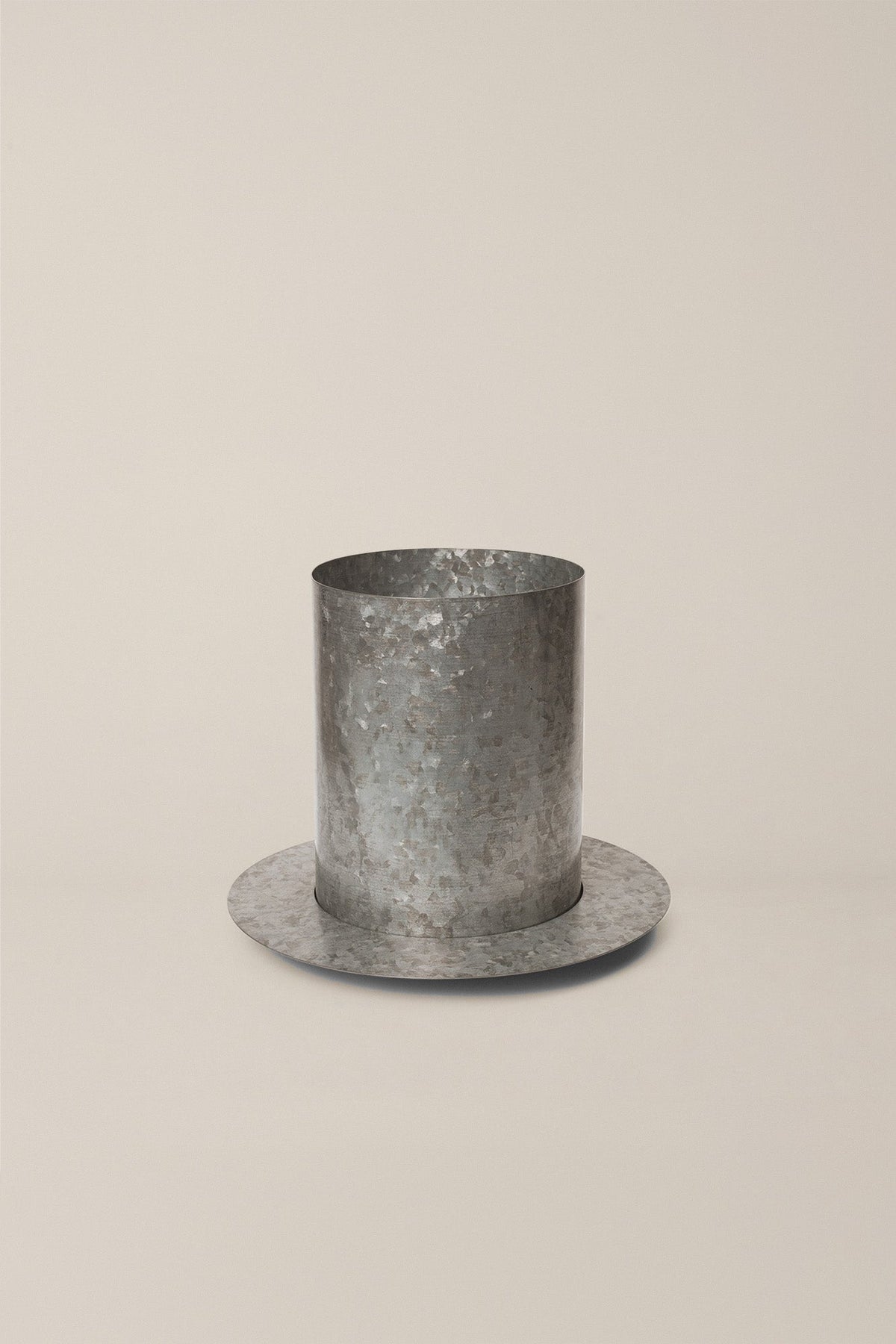 Ferm Living · Auran Pot · Galvanised Iron - Marz Designs - Ferm Living - Ferm Living · Auran Pot · Galvanised Iron