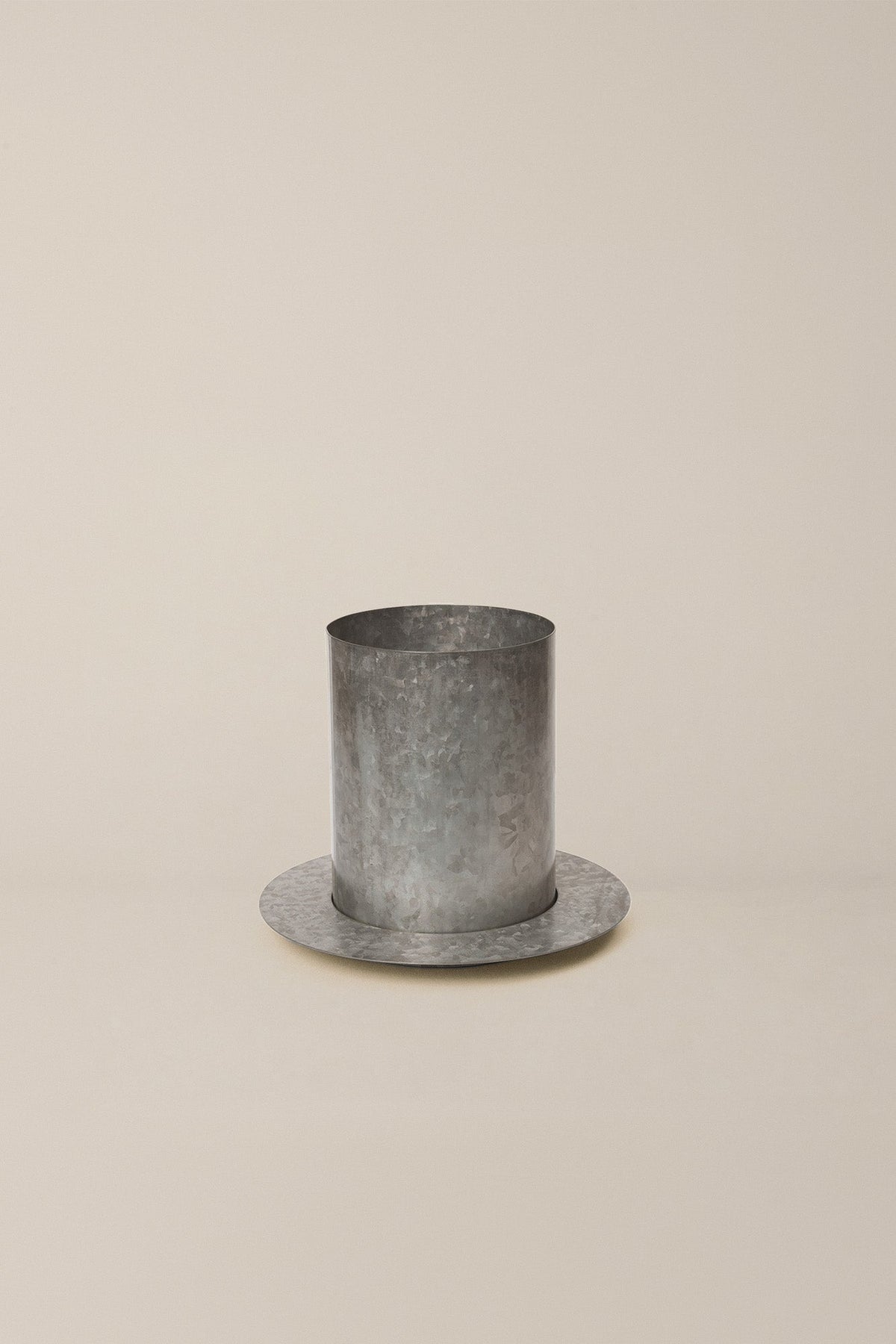 Ferm Living · Auran Pot · Galvanised Iron - Marz Designs - Ferm Living - Ferm Living · Auran Pot · Galvanised Iron