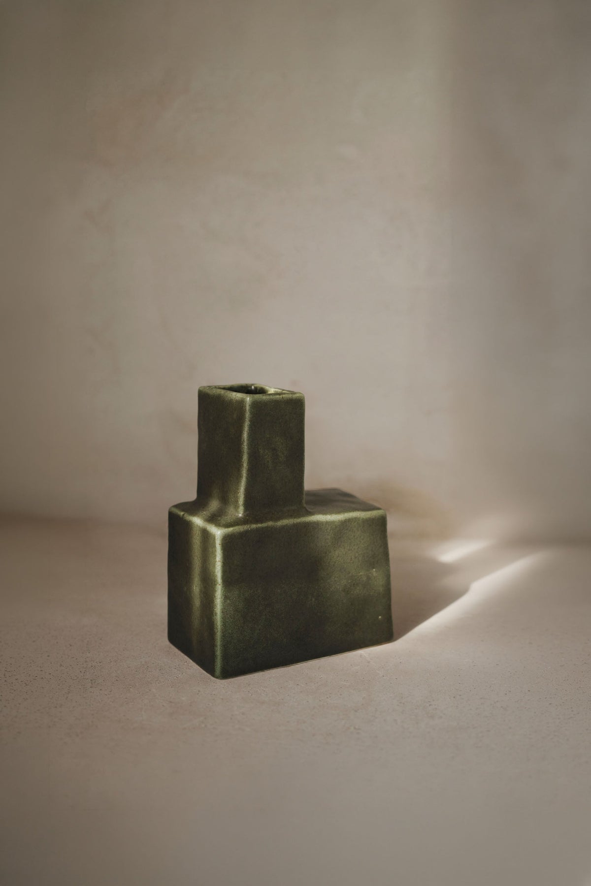 Ferm Living Koa Vase, H20 - Dark Sage - Marz Designs - Ferm Living - Ferm Living Koa Vase, H20 - Dark Sage
