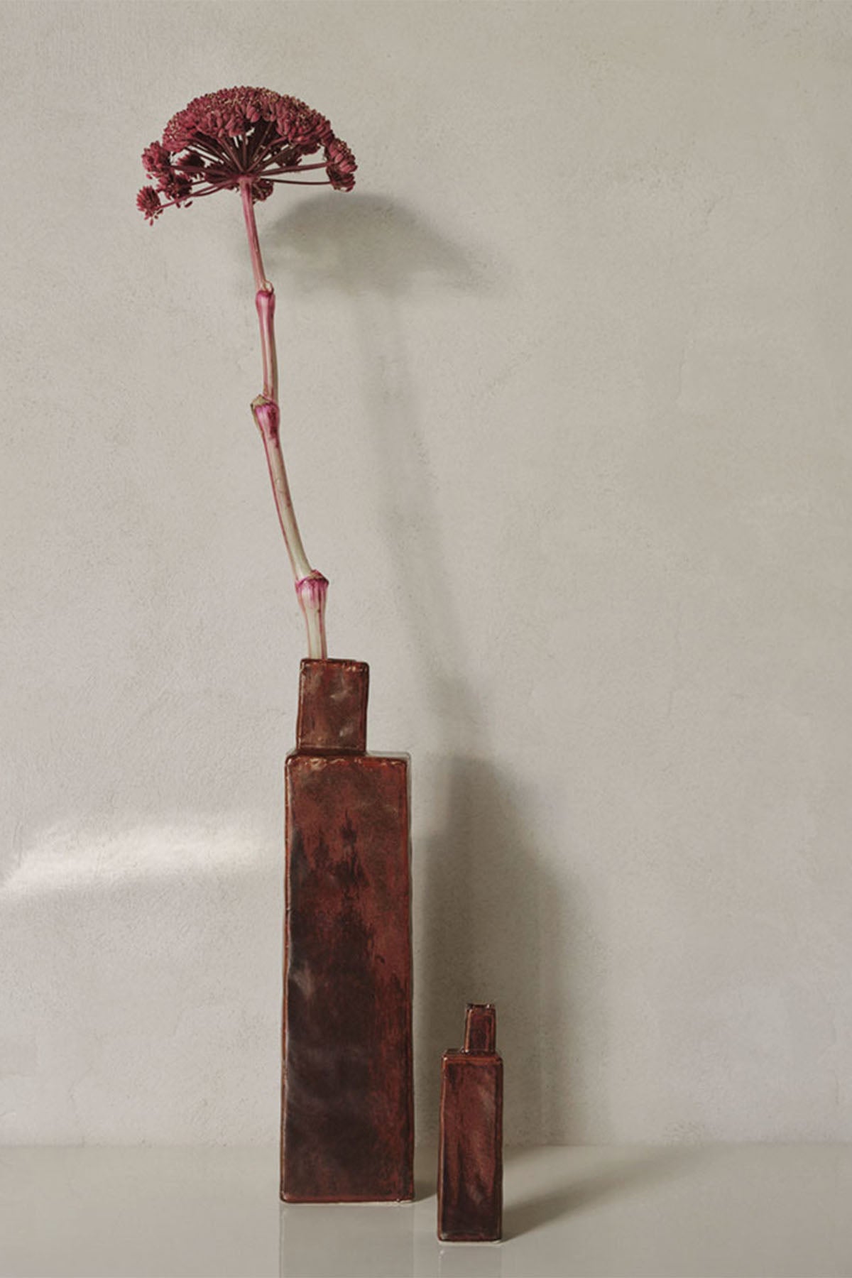 Ferm Living Koa Vase, H40 - Red Brown - Marz Designs - Ferm Living - Ferm Living Koa Vase, H40 - Red Brown