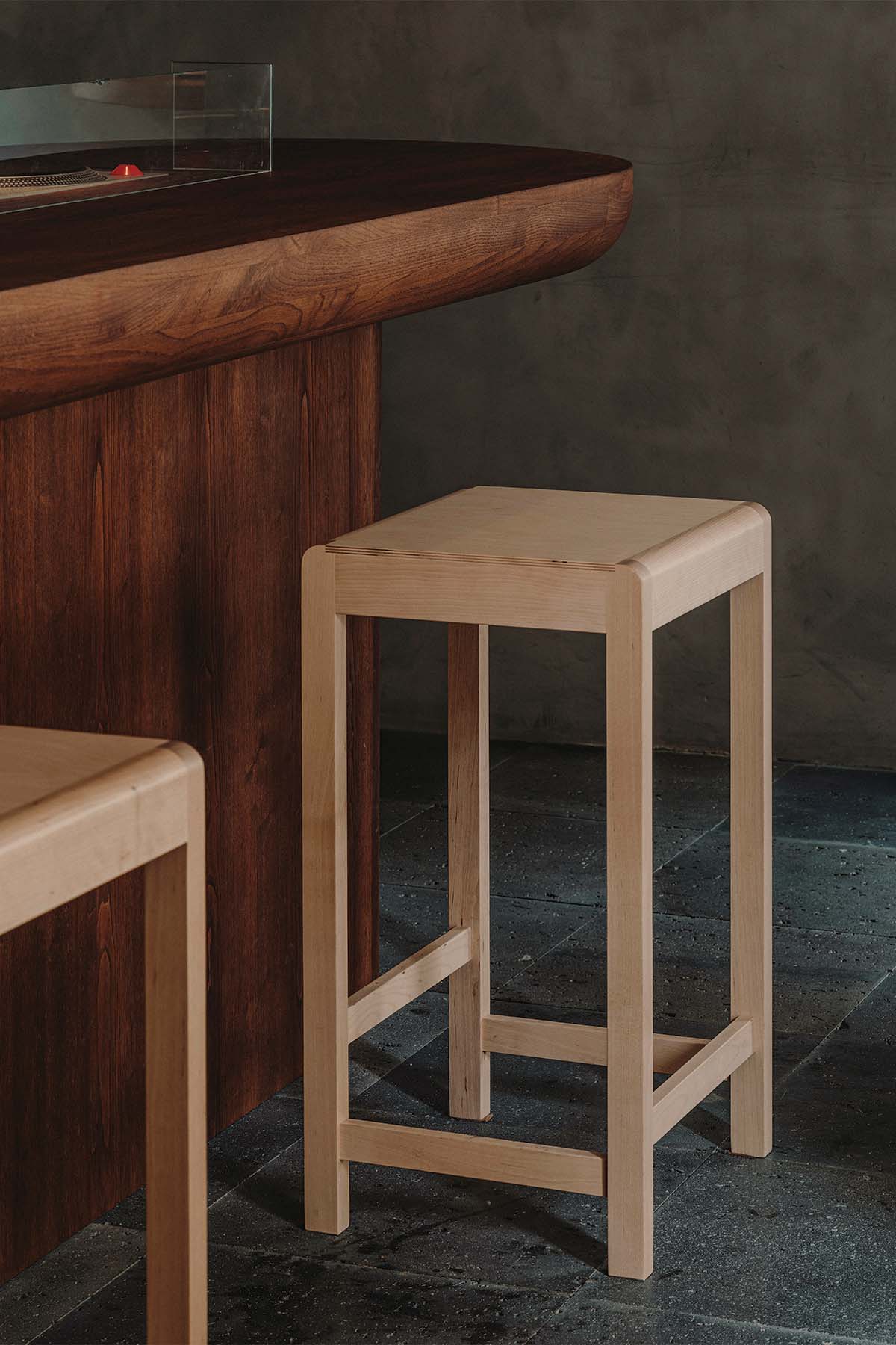 FRAMA | Stool 01 | H76 - Marz Designs - FRAMA - FRAMA | Stool 01 | H76