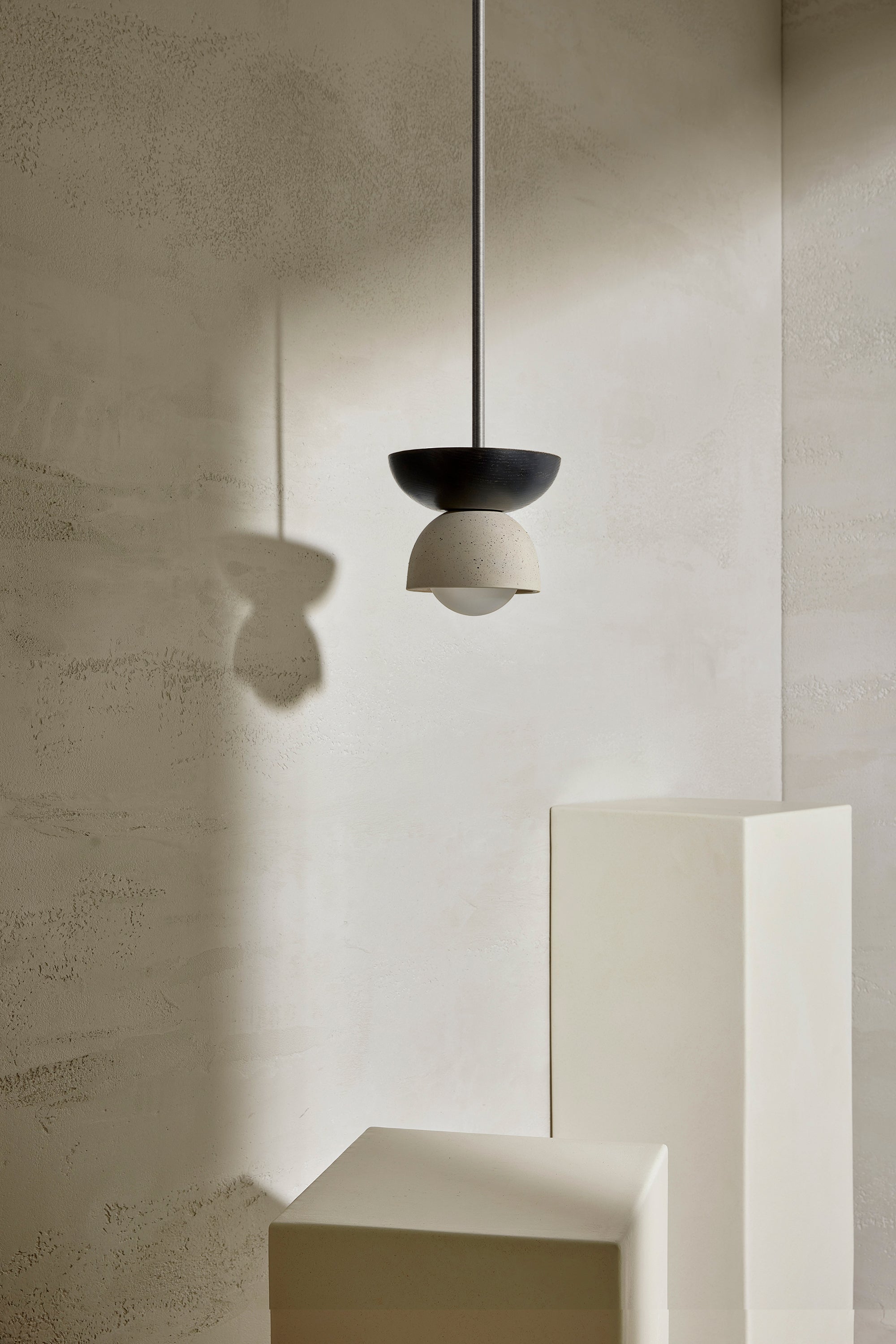 Terra 00 Pendant Light - Solid Rod