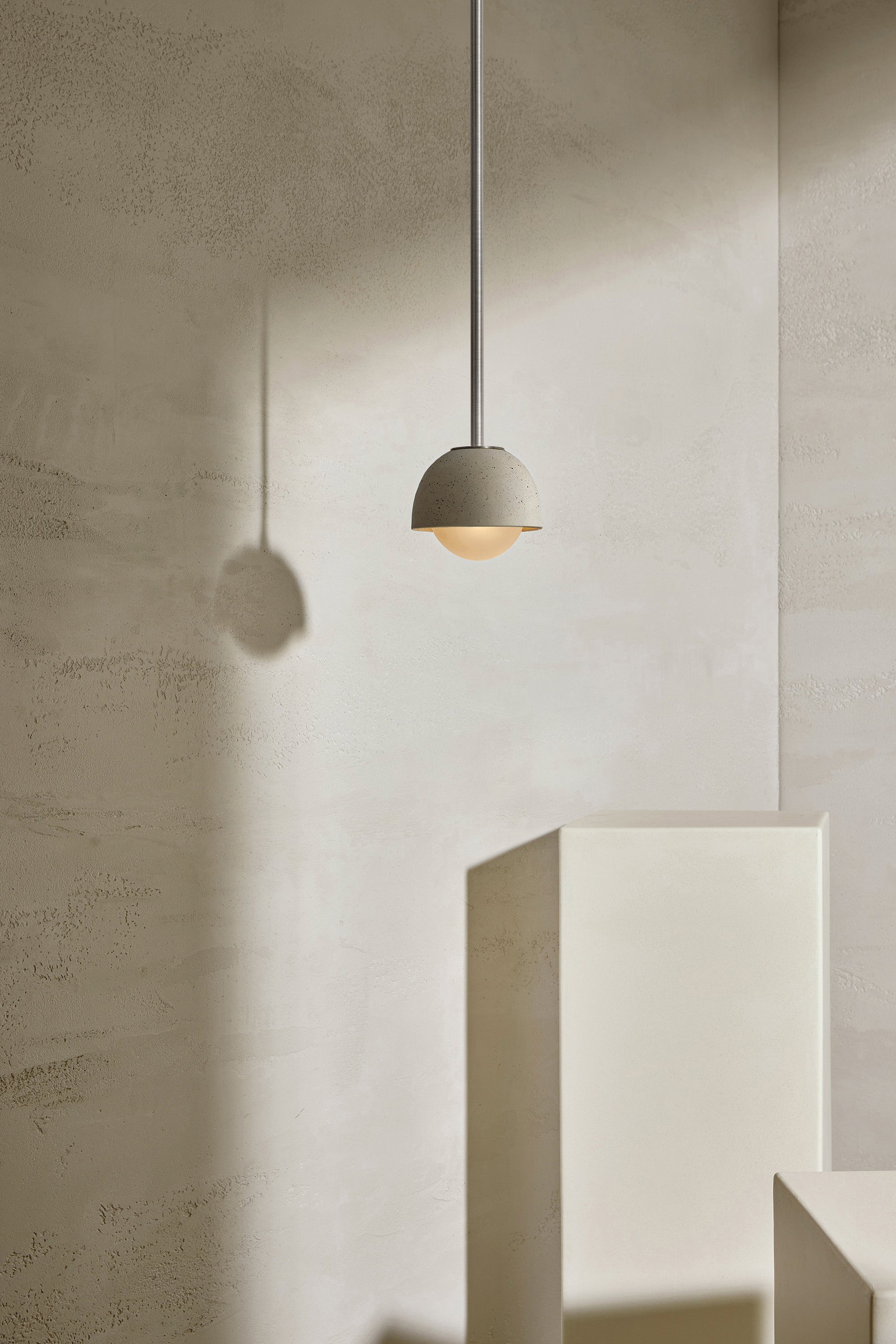 Terra 0 Pendant Light - Solid Rod