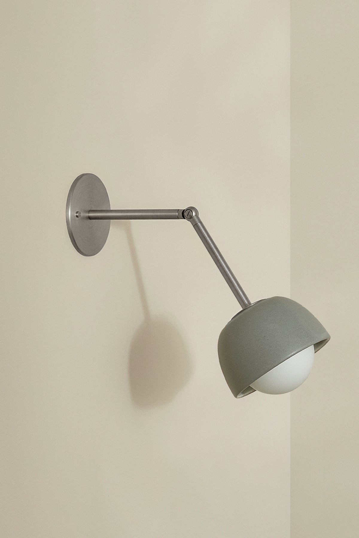 Terra 0 Long Articulating Light - Marz DesignsMarz Designs