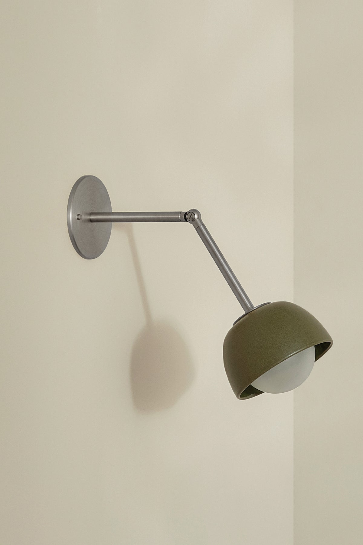 Terra 0 Long Articulating Light - Marz DesignsMarz Designs