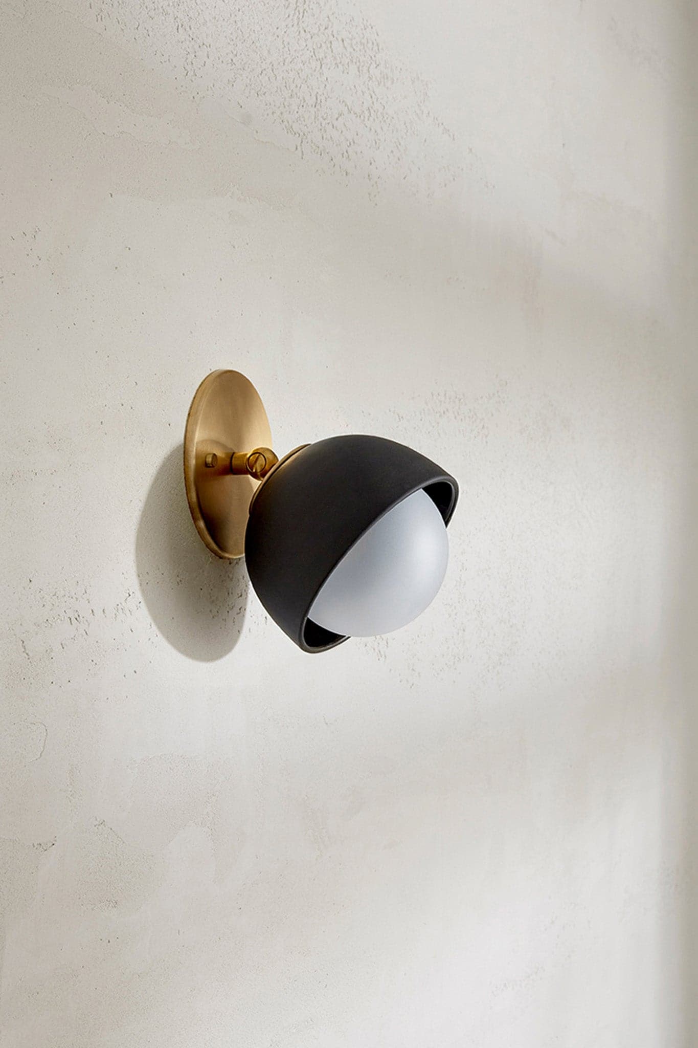Marz Designs Terra 0 Short Articulating Surface Sconce in Slate/Brass
